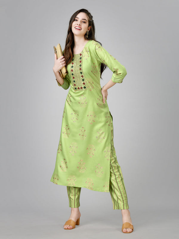 Women Self Design Cotton Blend Straight Kurta (Green)