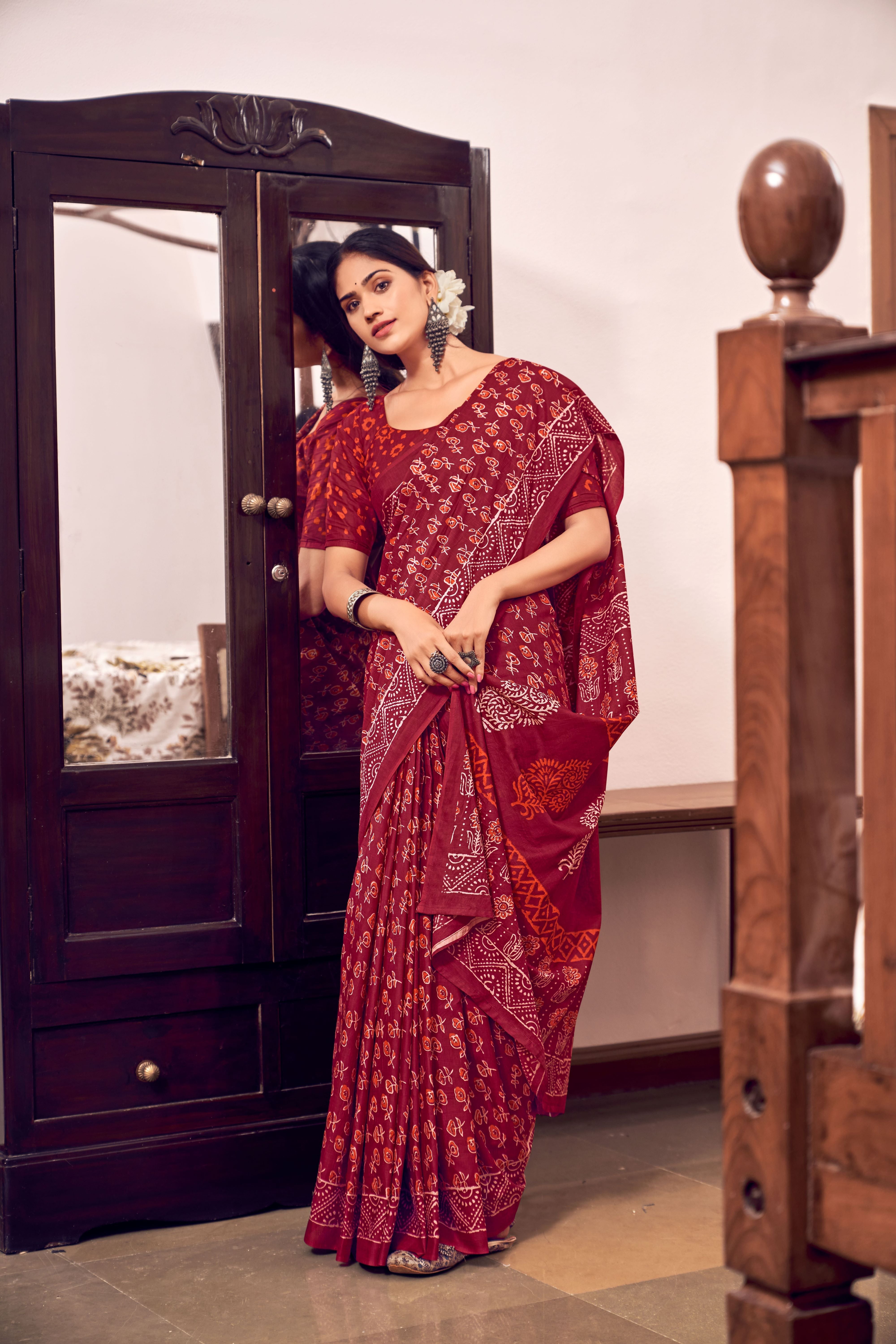 Mitera Printed Cotton Blend Ethnic Motifs Saree DreamStyle