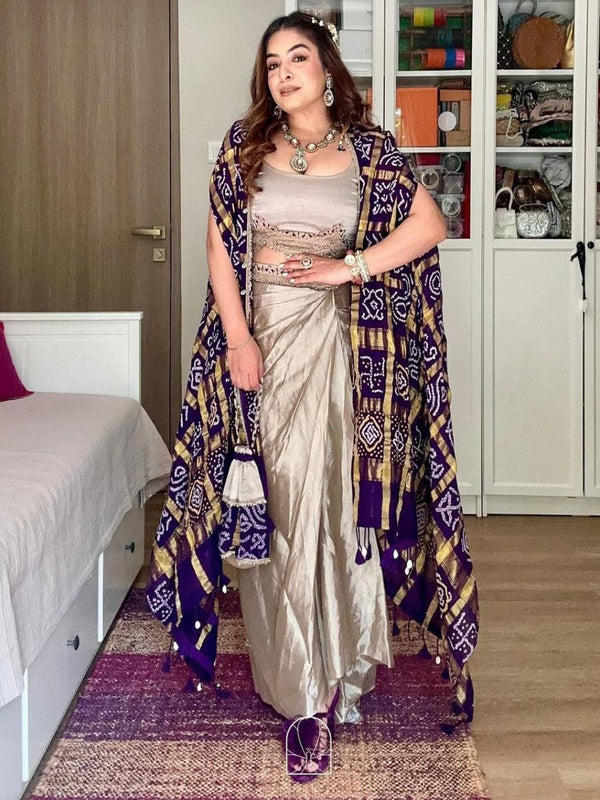 Grey Ethnic Motifs Print Silk Blend Saree Set